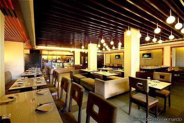 Hotel Komfort Terraces Bangalore Restoran gambar